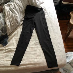 Workout leggings with pockets